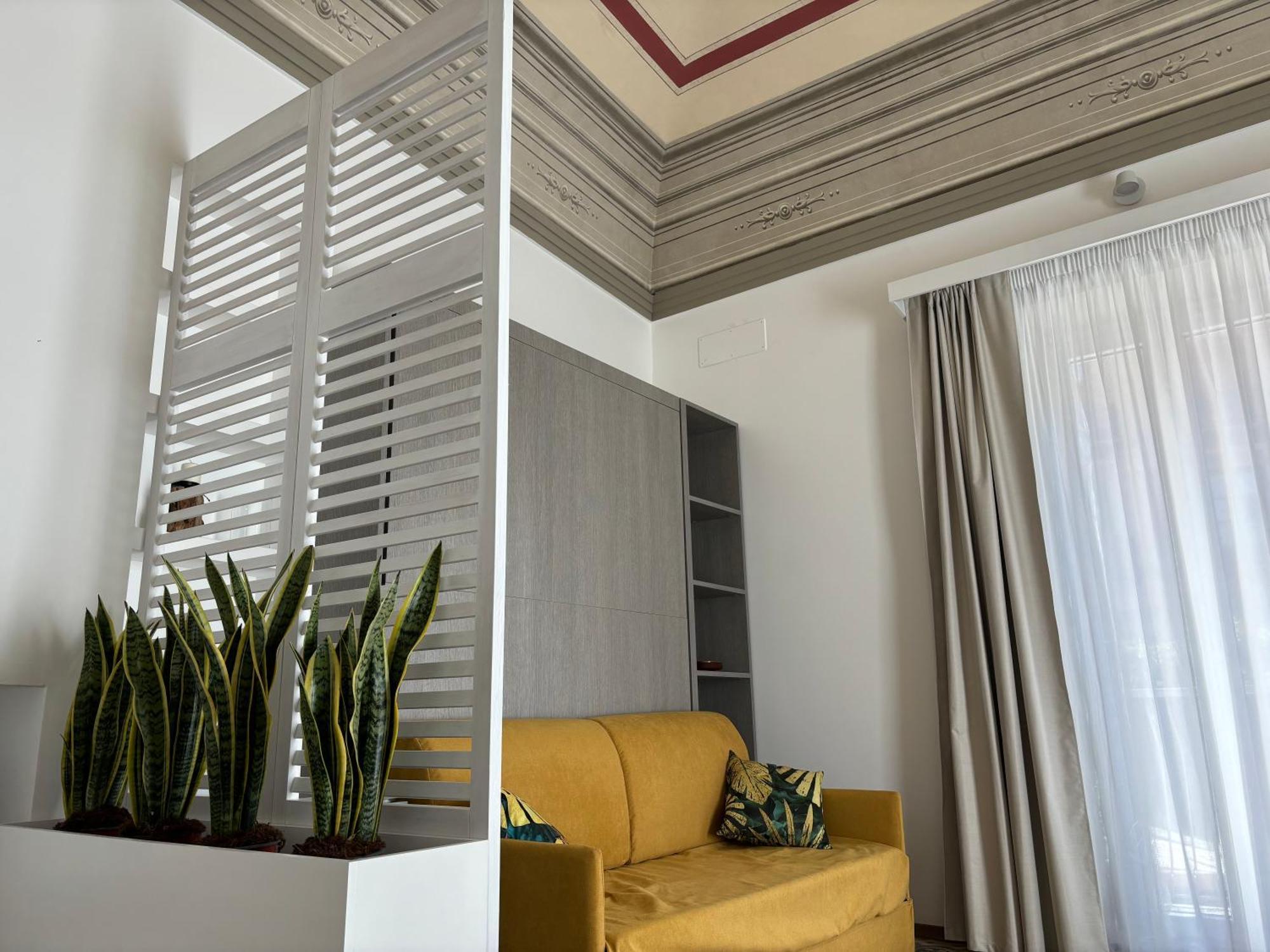 Villa Di Giorgi Apartments Center Чефалу Экстерьер фото