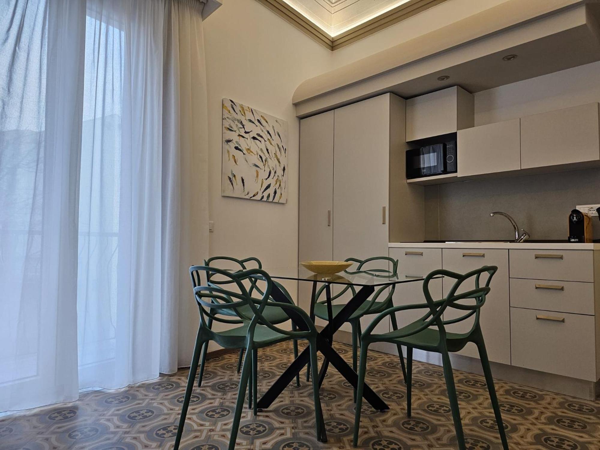 Villa Di Giorgi Apartments Center Чефалу Экстерьер фото