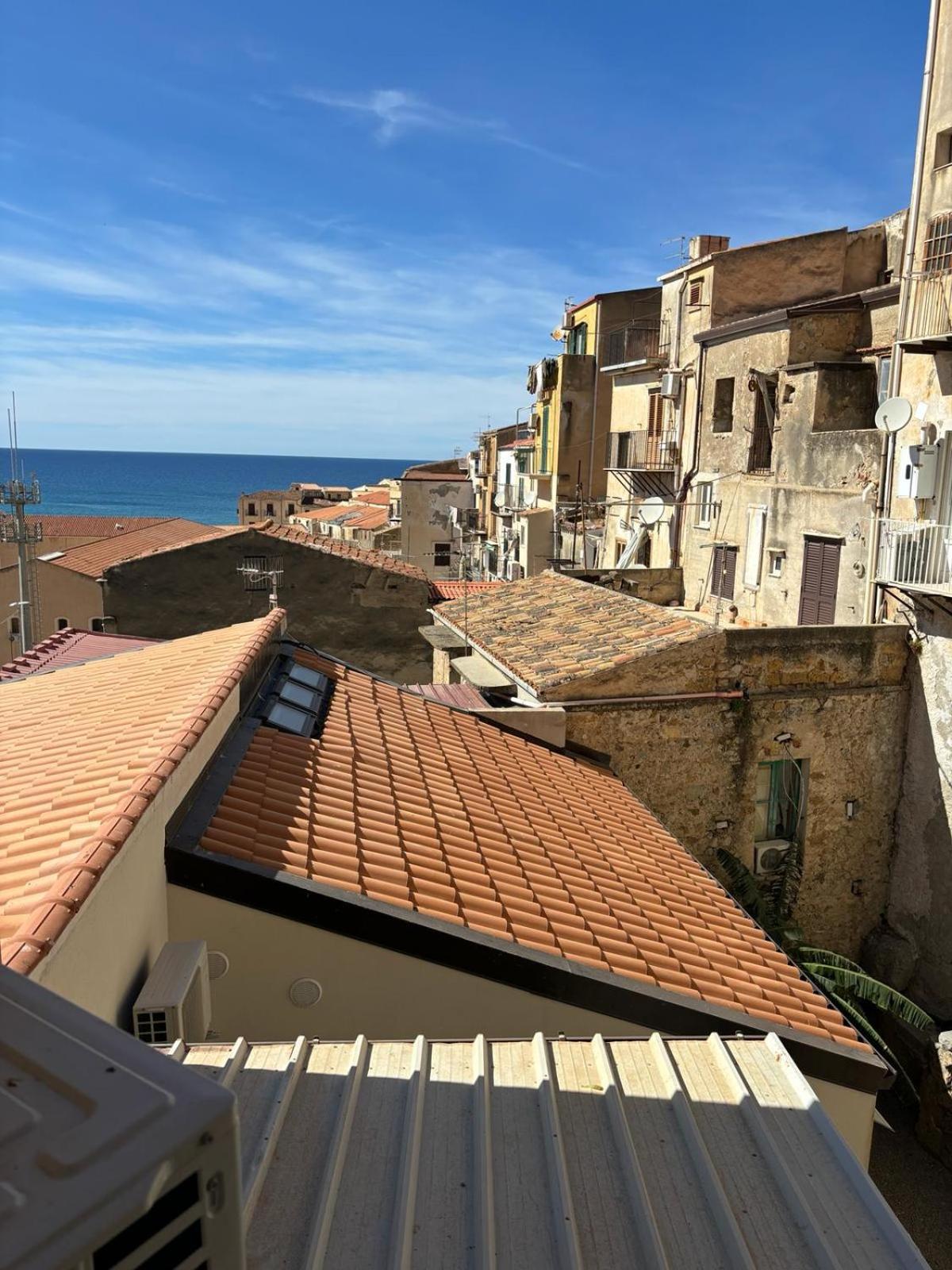 Villa Di Giorgi Apartments Center Чефалу Экстерьер фото