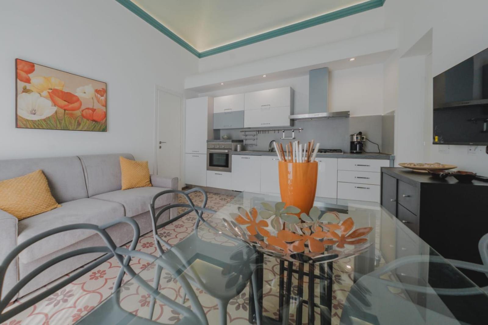 Villa Di Giorgi Apartments Center Чефалу Экстерьер фото